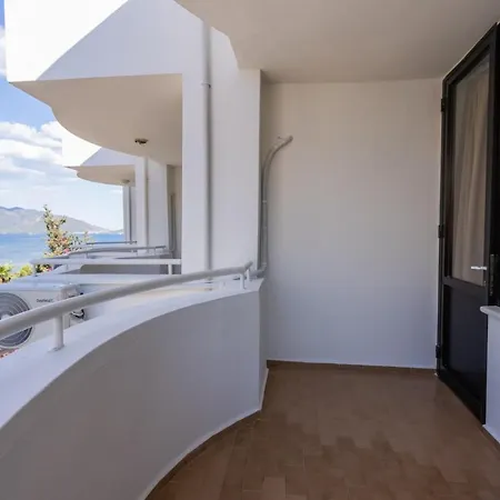 Caprea ホテル マルマリス