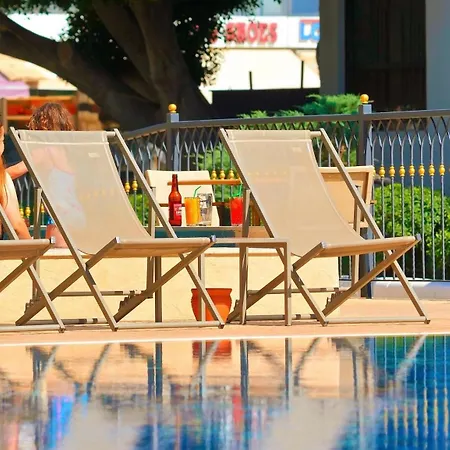 Caprea Hotell 3*