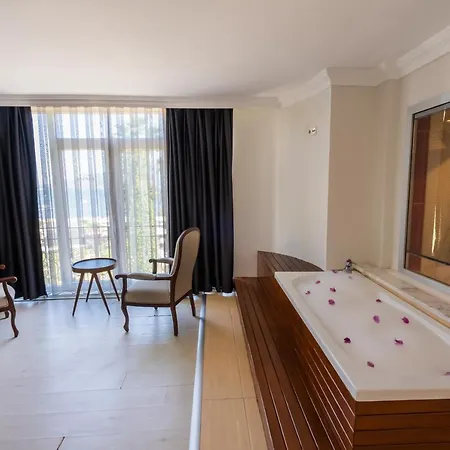 Отель Caprea 3*